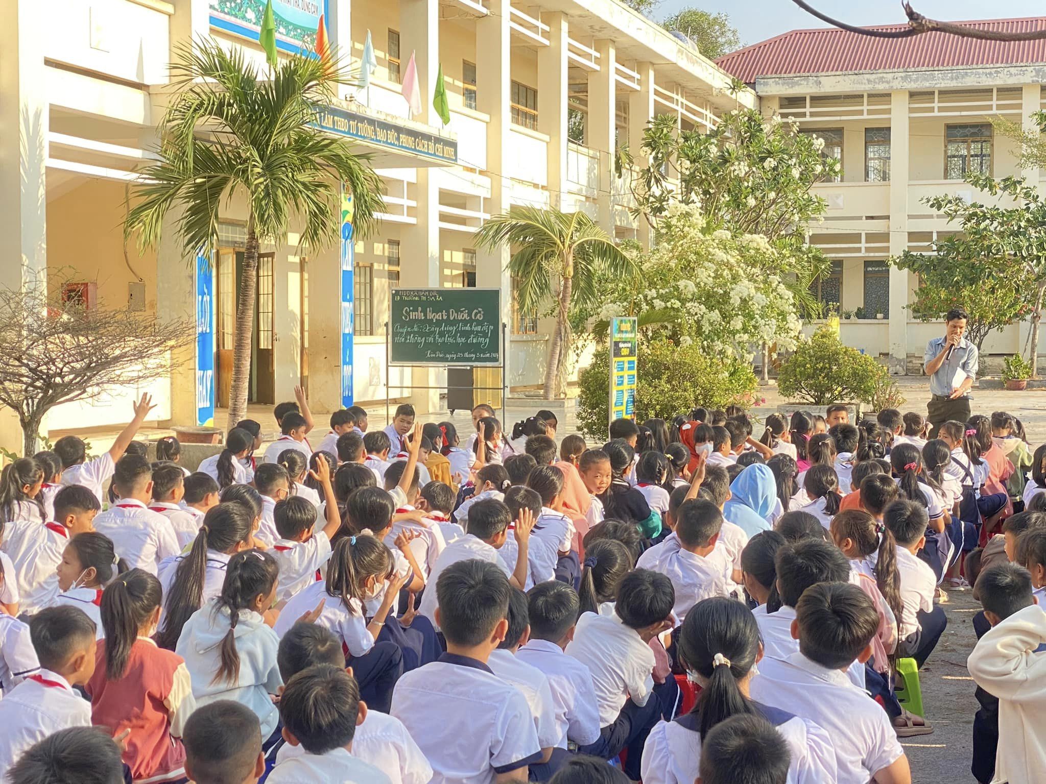 Hoạt động ngoại khóa